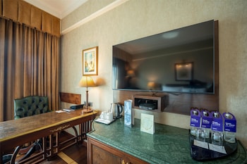 radisson hotel jalandhar grand windsor resorts ltd