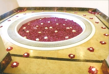radisson hotel jalandhar grand windsor resorts ltd
