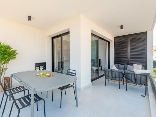 sanders only limassol full building