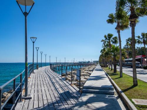 sanders only limassol full building