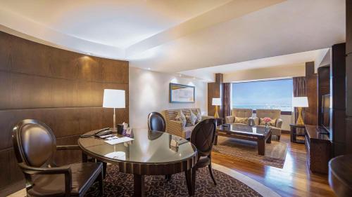 hyatt regency dubai