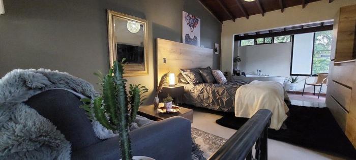 loft shakespeare l private jacuzzi l in provence