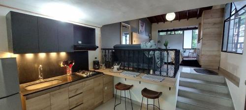 loft shakespeare l private jacuzzi l in provence
