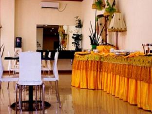 delta sinar mayang hotel