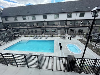 skyline 102 mountain view townhouse ac heated pool hot tub