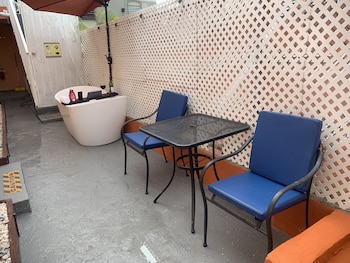 north suites levittown