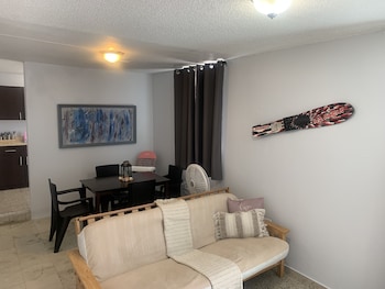 North Suites Levittown,,2 star