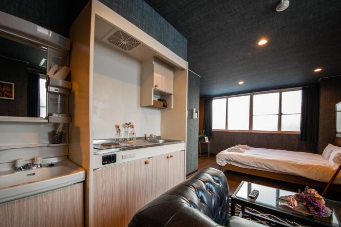silk court 202