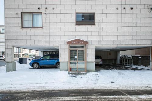 silk court 202