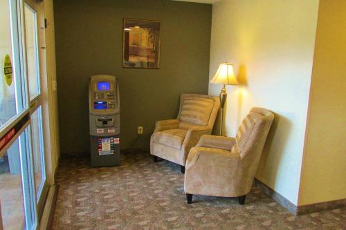 crystal springs inn and suites