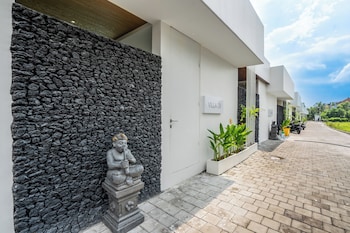 green flow villas complex ubud