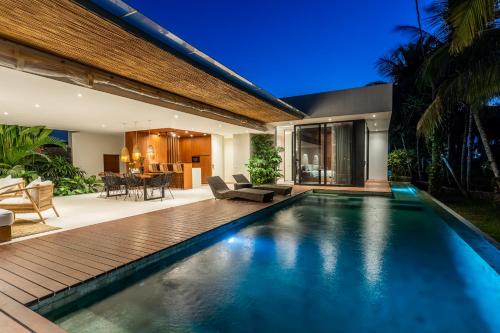 green flow villas complex ubud