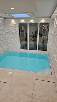 Ug Neubau City Wohnung (Optional Pool+Gym+2Tes Bad Extra Buchbar),,4 star