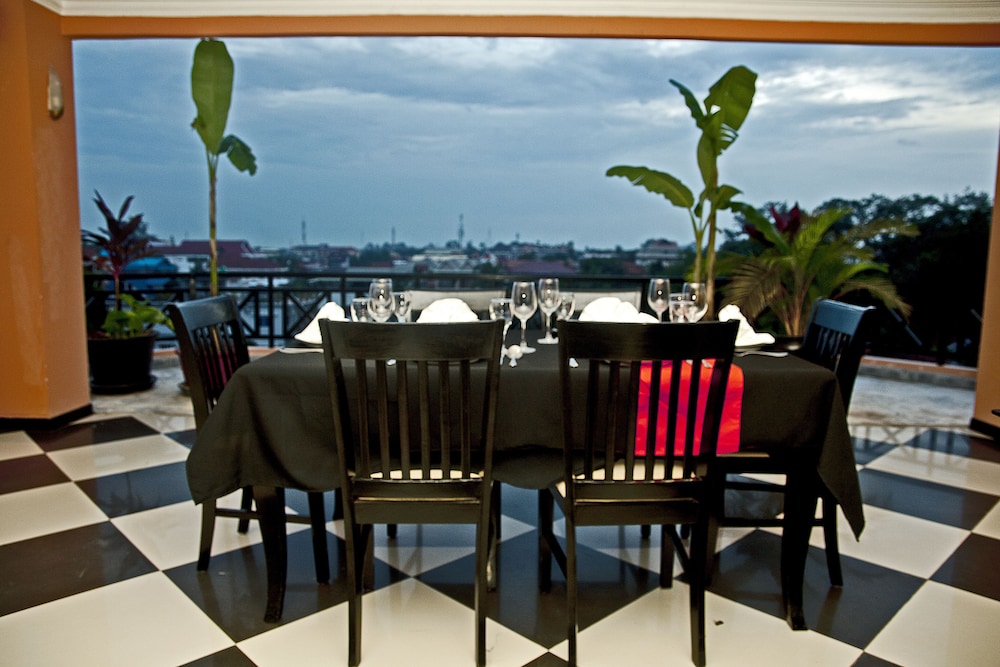 angkor panoramic boutique hotel