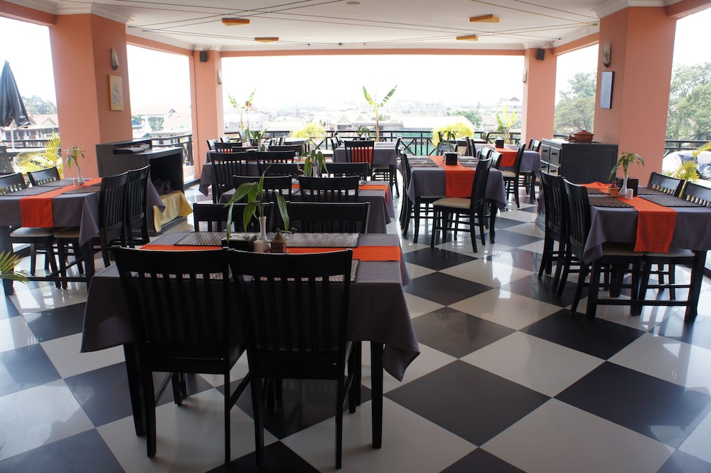 angkor panoramic boutique hotel