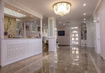 seven palace hotel