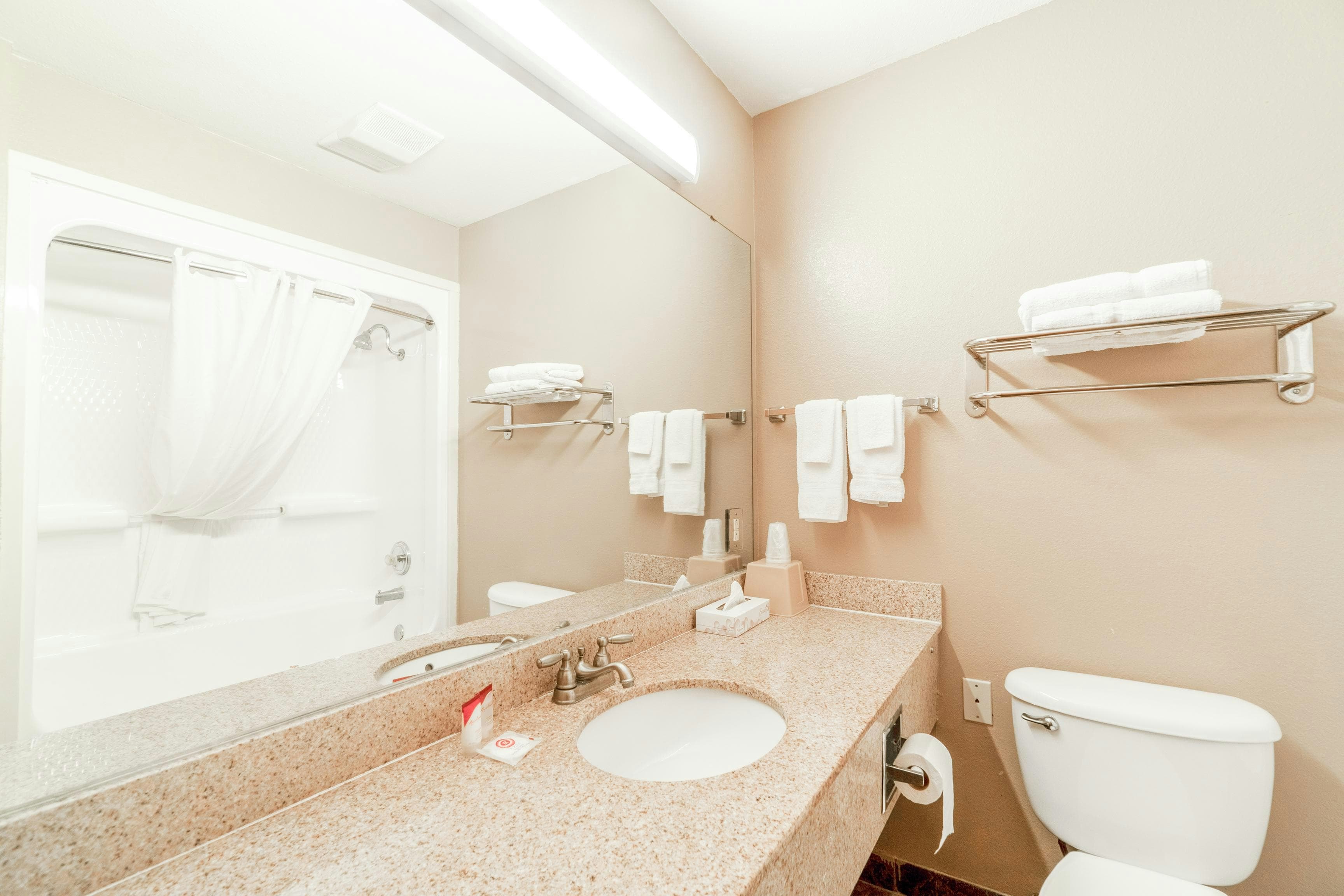 days inn and suites by wyndham beeville