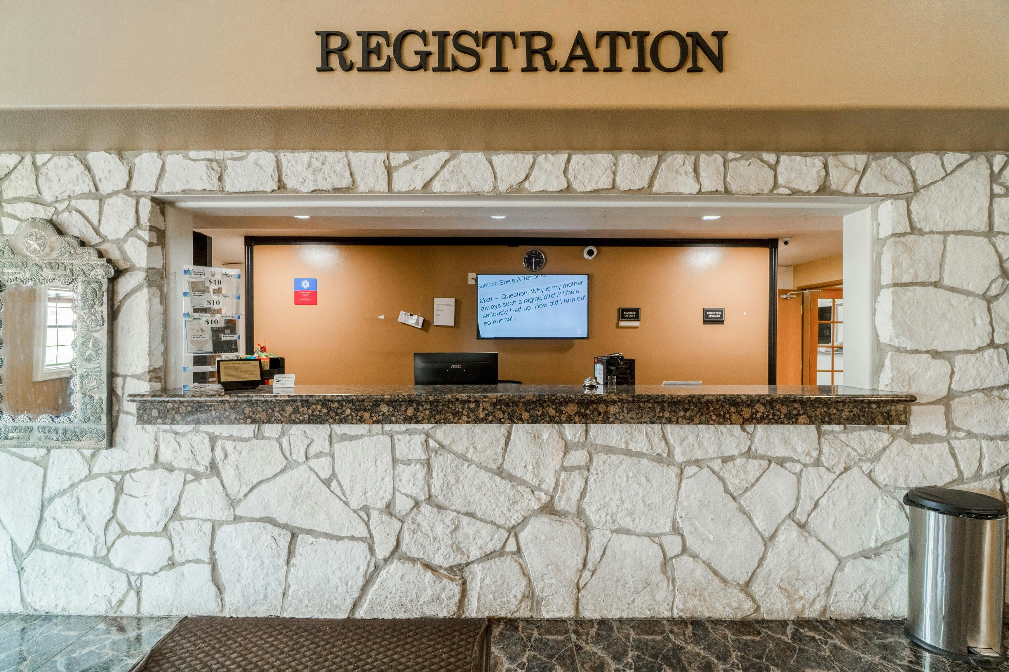 days inn and suites by wyndham beeville