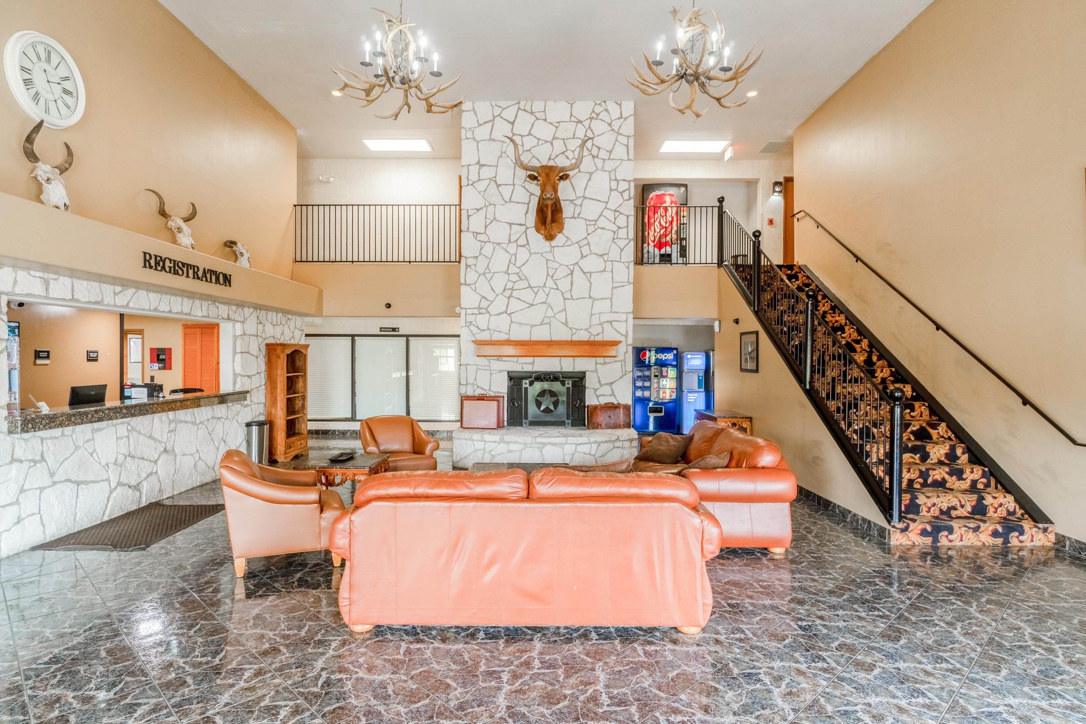 days inn and suites by wyndham beeville