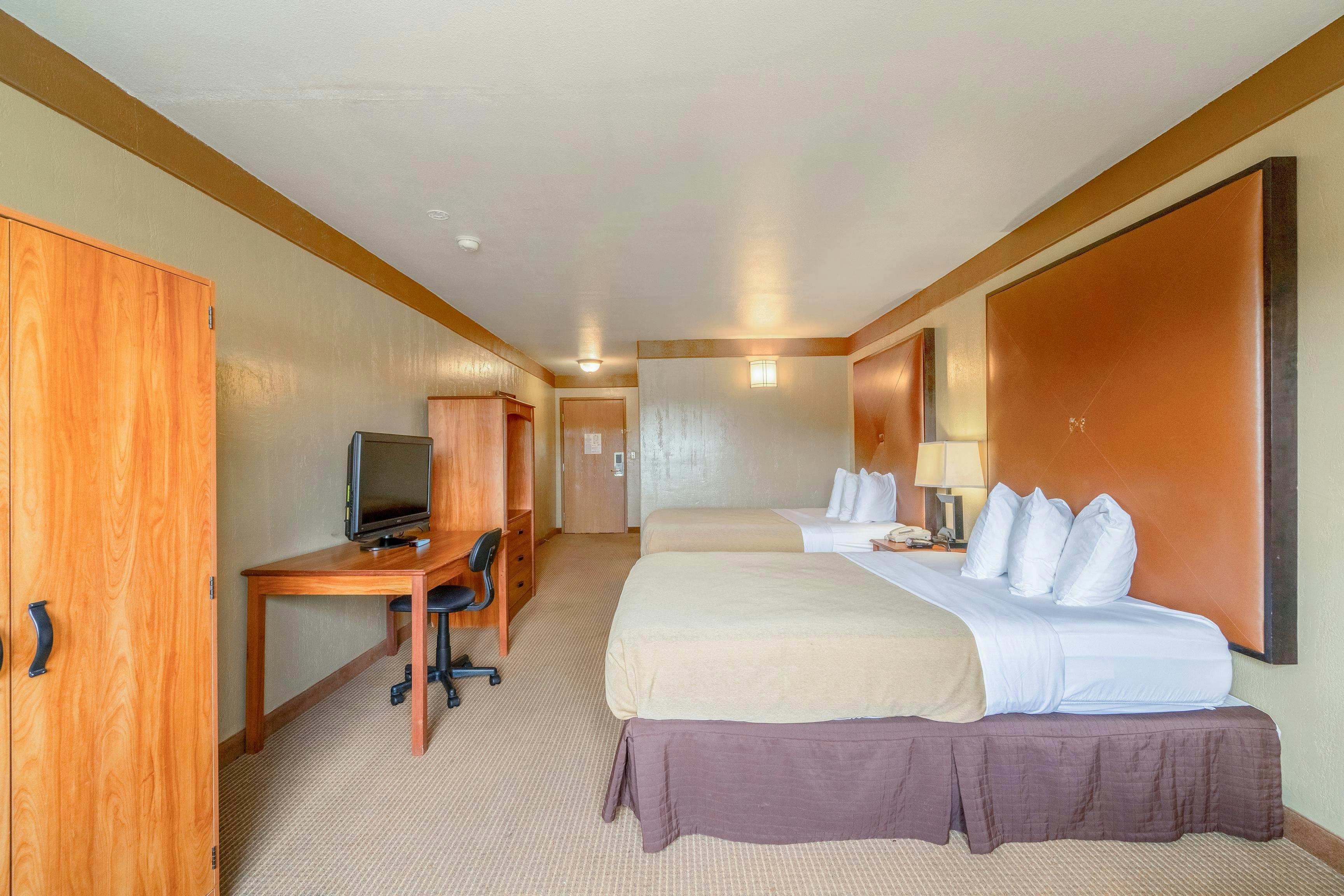 days inn and suites by wyndham beeville