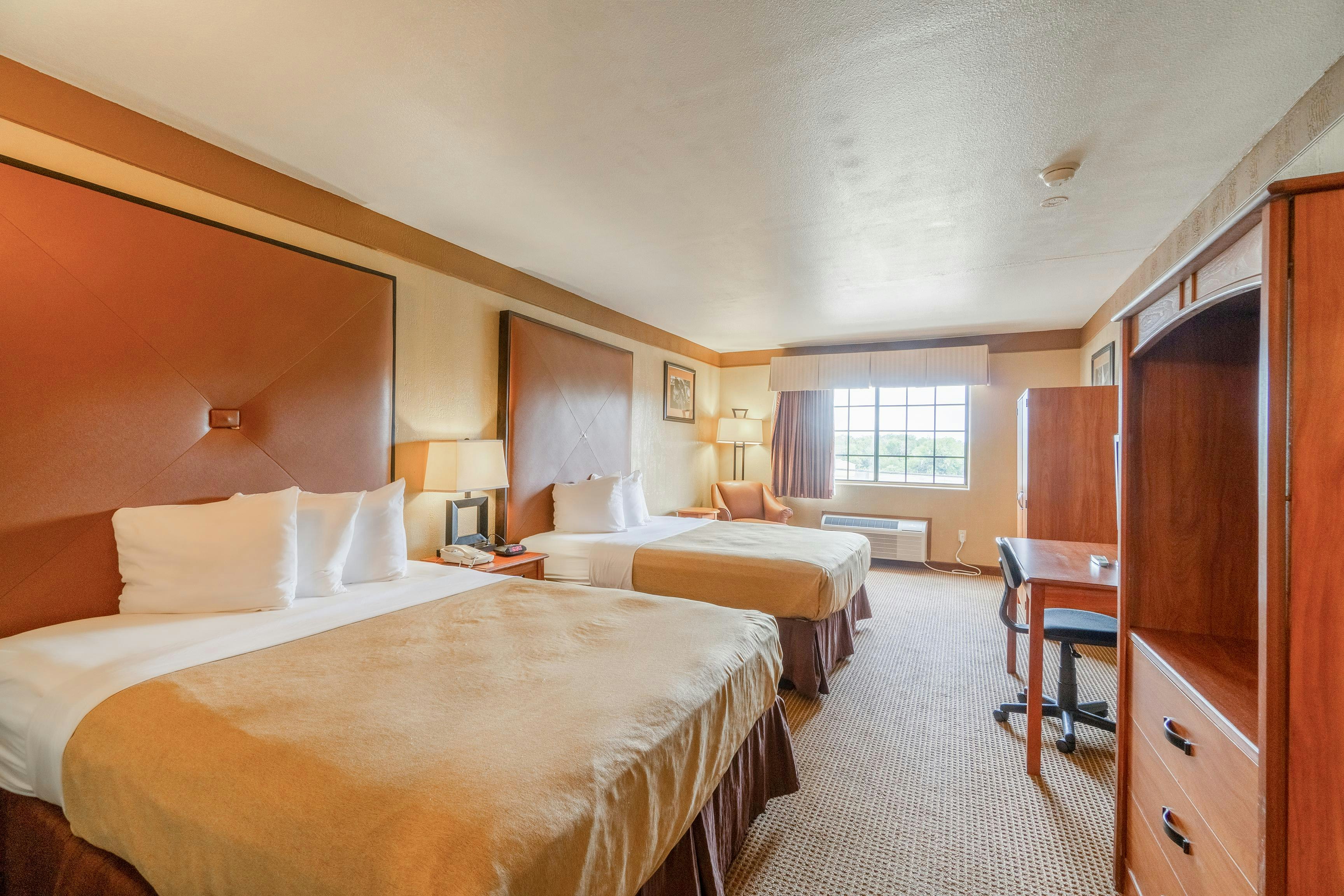 days inn and suites by wyndham beeville