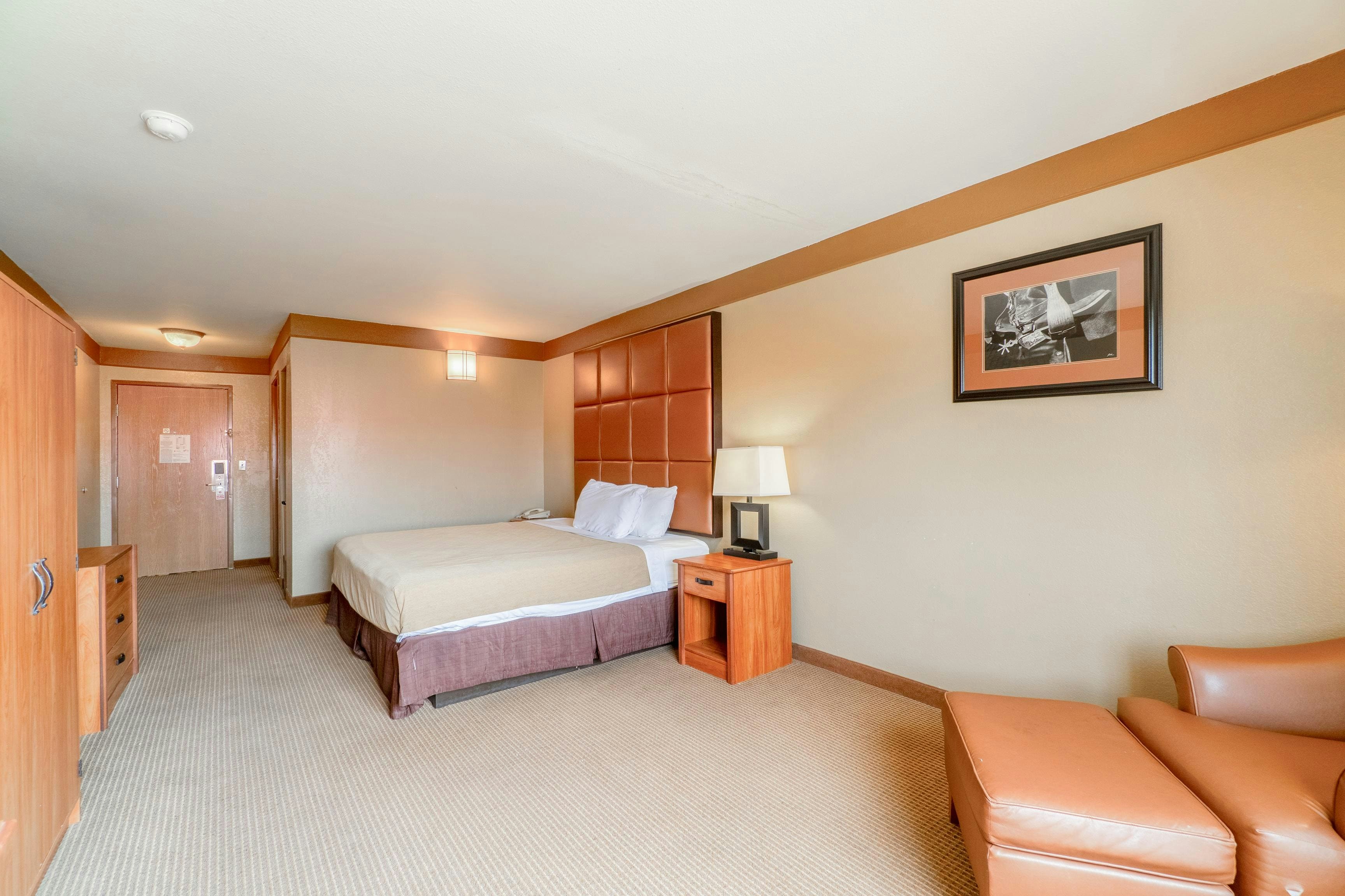 days inn and suites by wyndham beeville