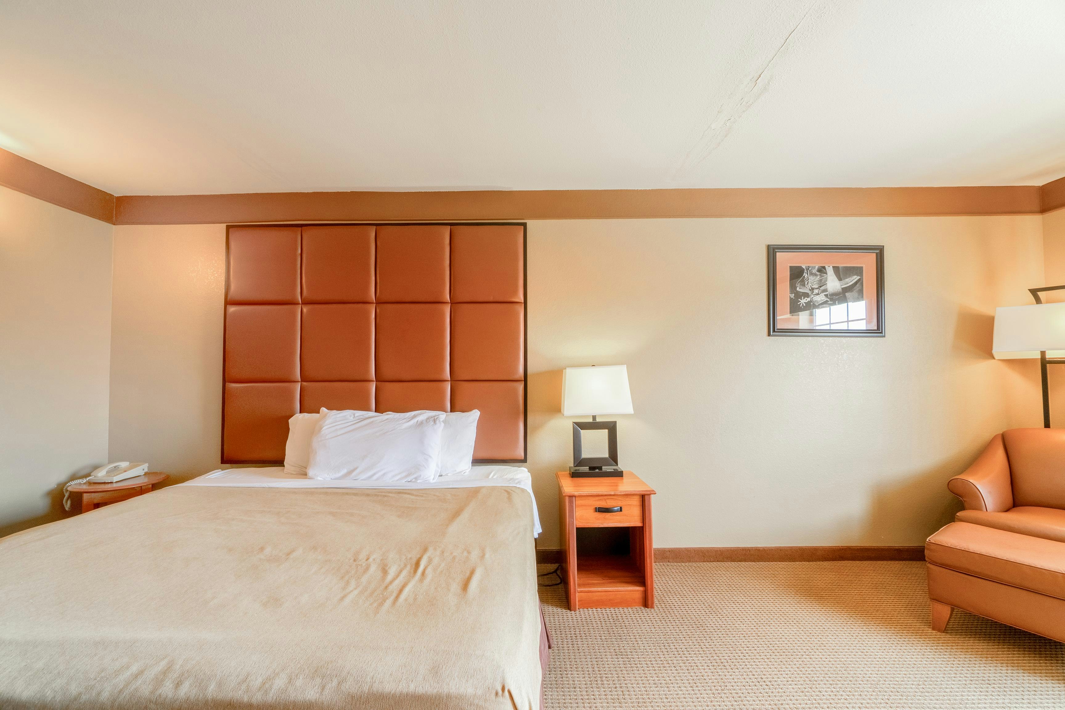 days inn and suites by wyndham beeville
