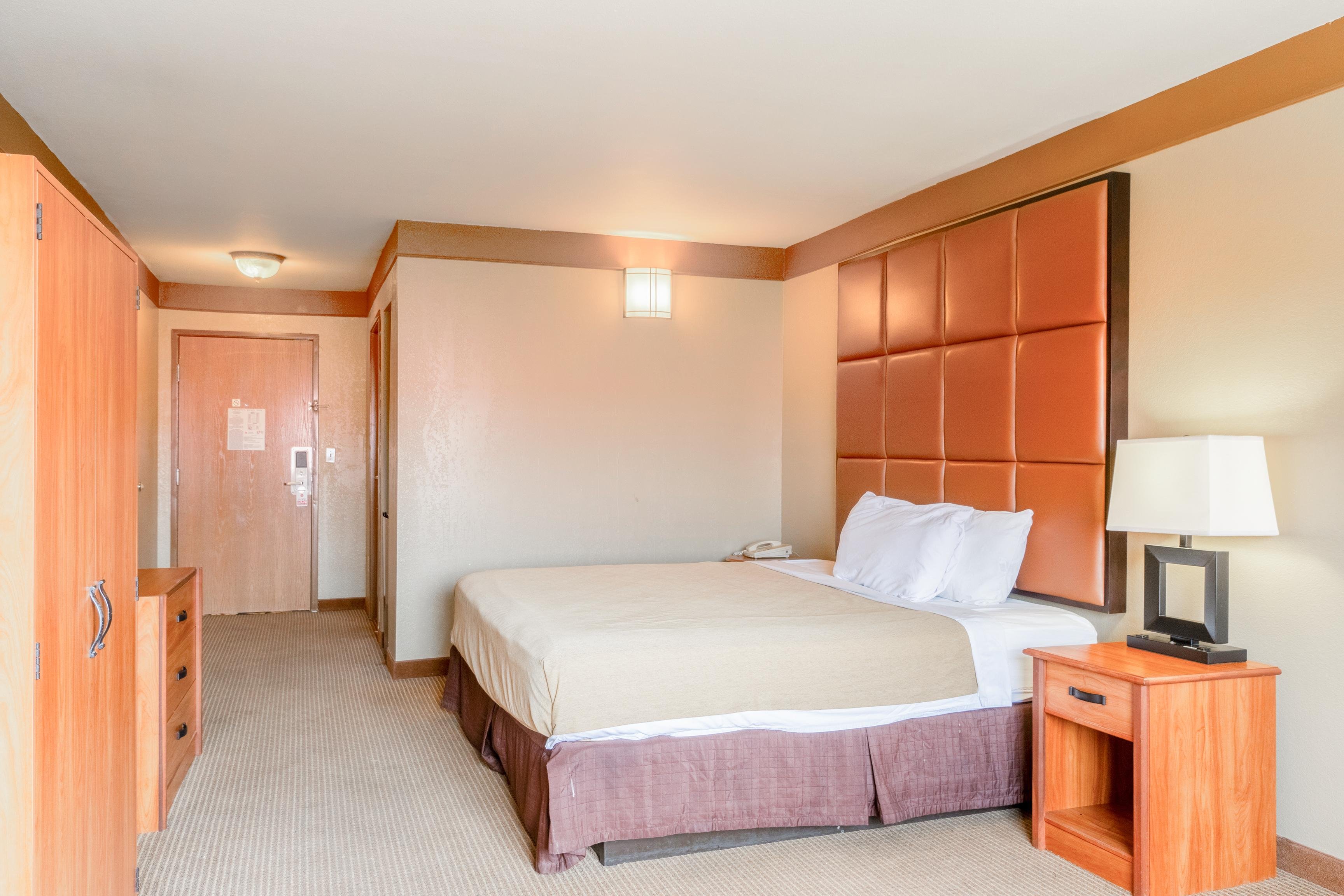 days inn and suites by wyndham beeville