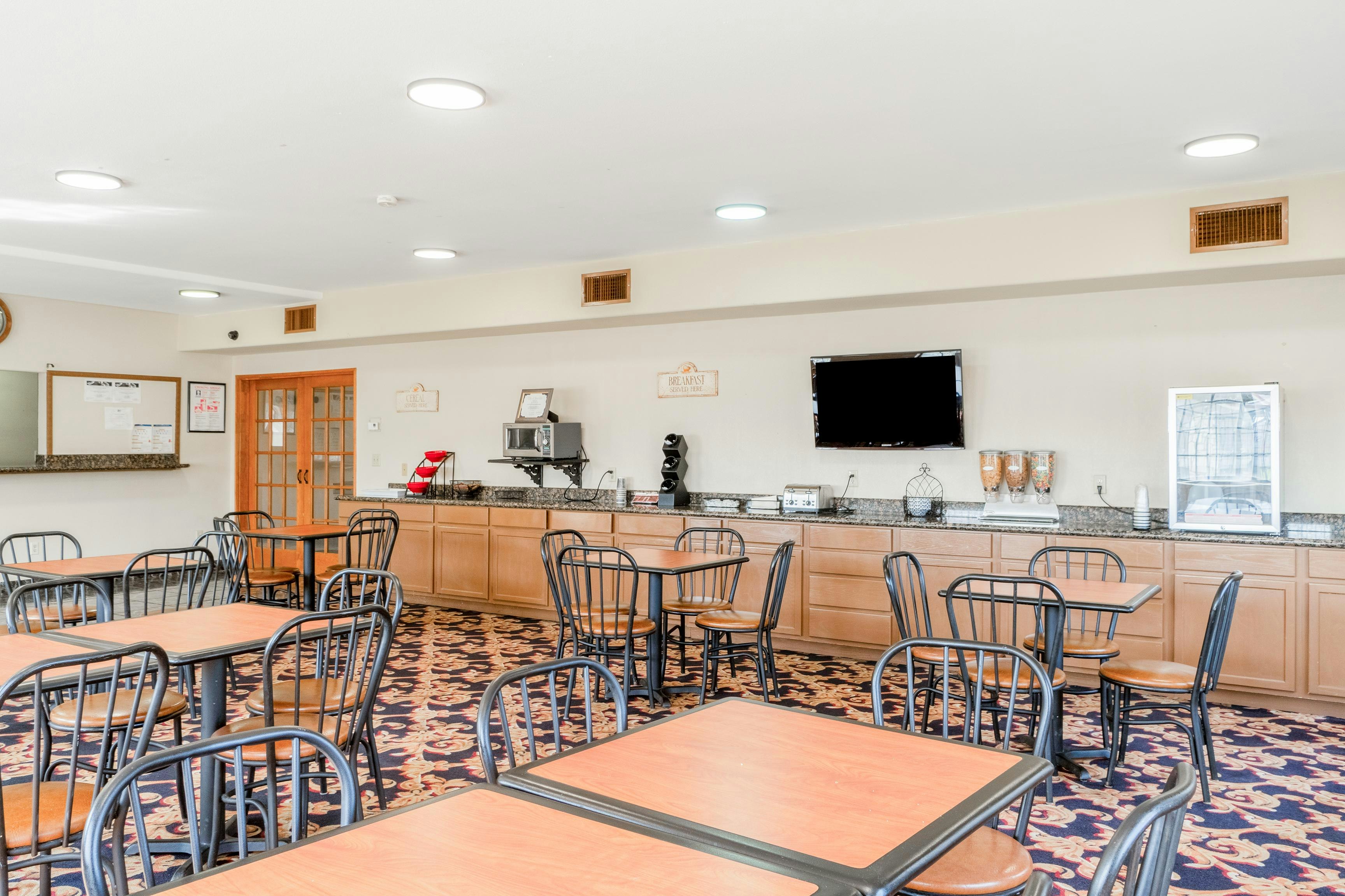 days inn and suites by wyndham beeville