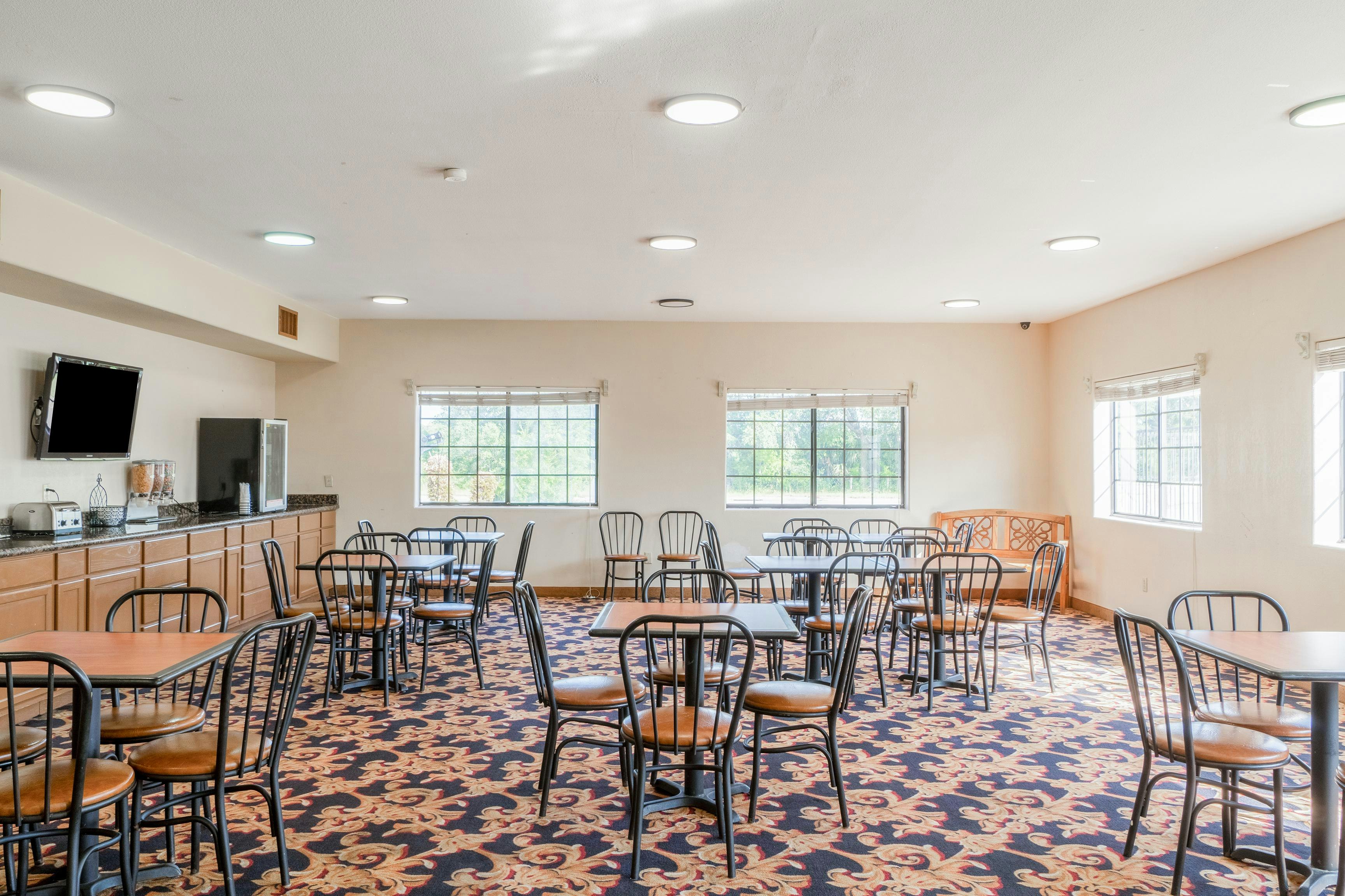 days inn and suites by wyndham beeville