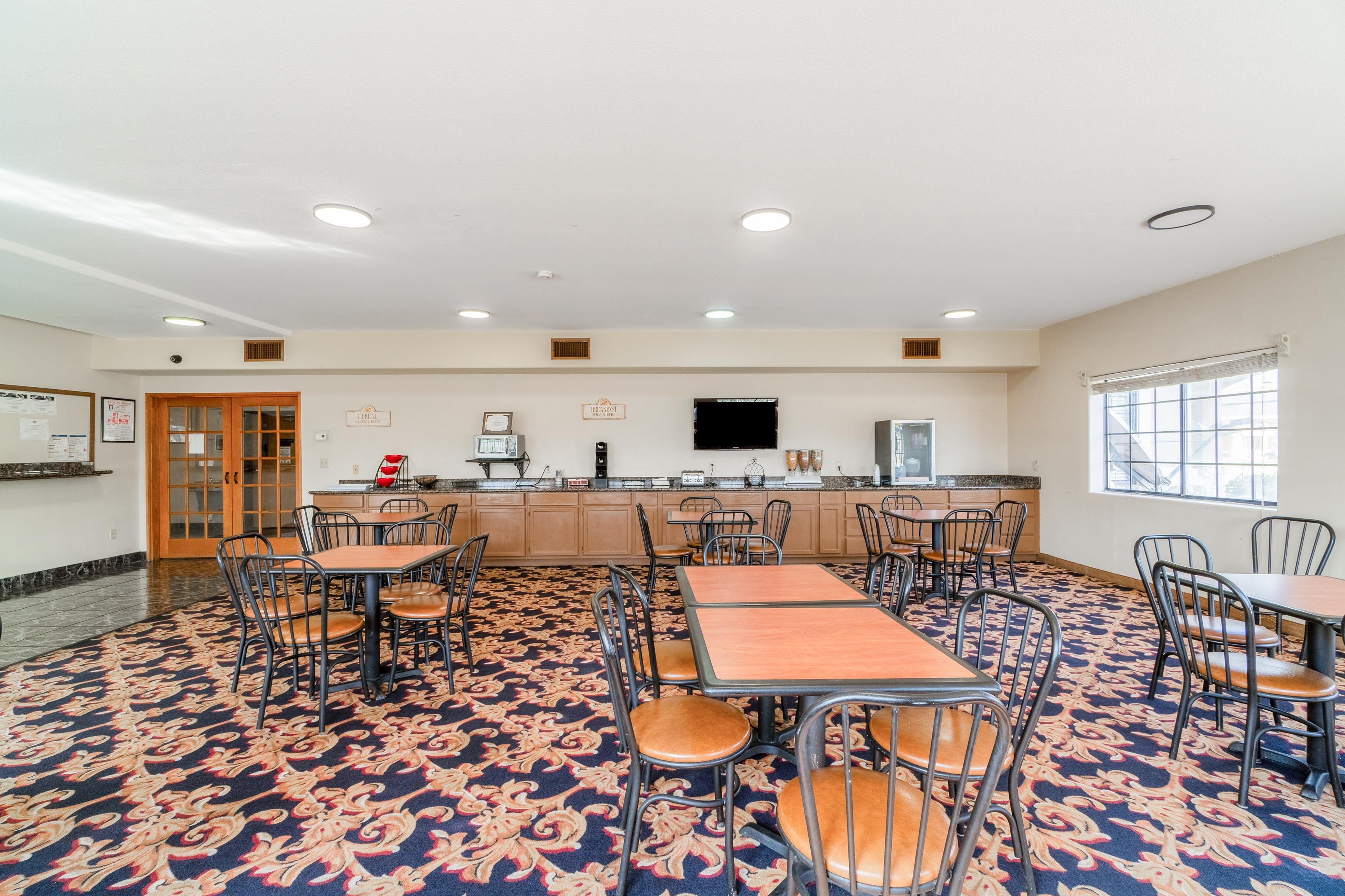 days inn and suites by wyndham beeville