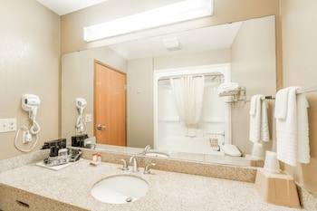 days inn and suites by wyndham beeville