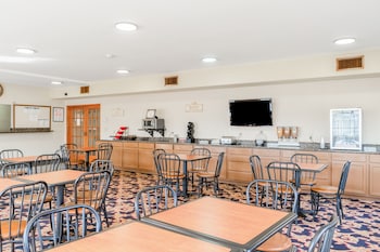 days inn and suites by wyndham beeville