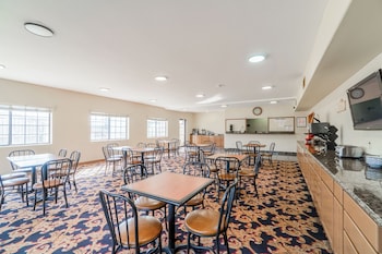 days inn and suites by wyndham beeville