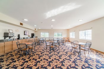 days inn and suites by wyndham beeville