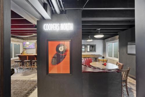 coopers north in old town hot tub and pool table