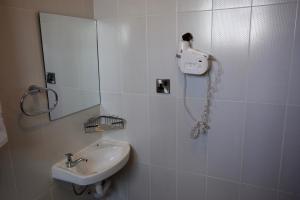 new avon apartments