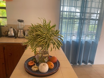 immaculate 3 bed villa overlooking admiralty bay