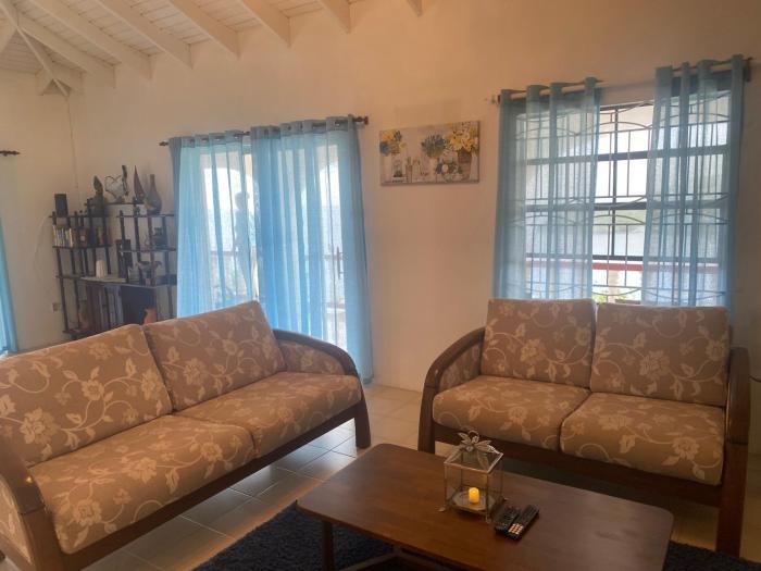 immaculate 3 bed villa overlooking admiralty bay