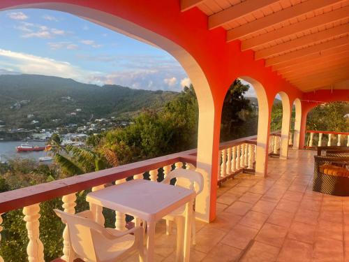 immaculate 3 bed villa overlooking admiralty bay