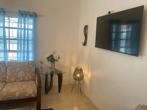 immaculate 3 bed villa overlooking admiralty bay