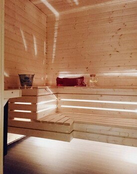 large 8 9 bed central ski innout house in hemavan