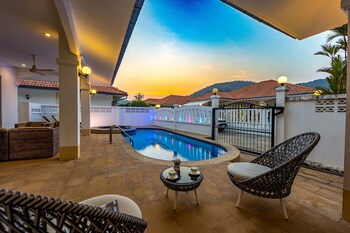 Private 4 Bedroom Pool Villa - Ng411,,3 star