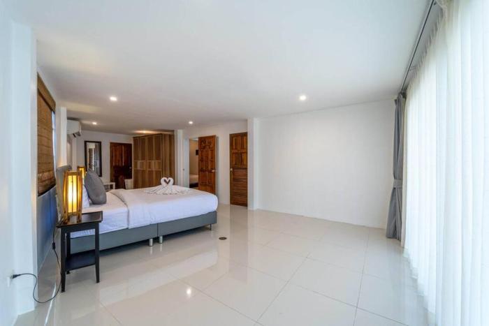 private 4 bedroom pool villa ng411