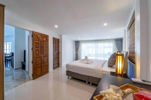 private 4 bedroom pool villa ng411