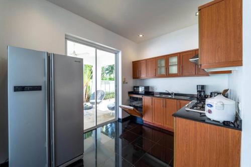 private 4 bedroom pool villa ng411