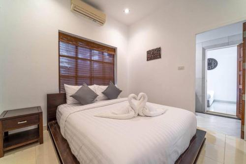 private 4 bedroom pool villa ng411
