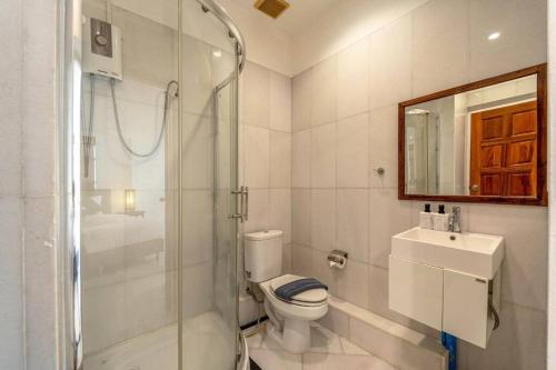 private 4 bedroom pool villa ng411