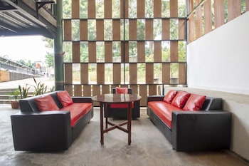 collection o bwalk hotel malang