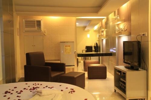 one serenata hotel bacoor